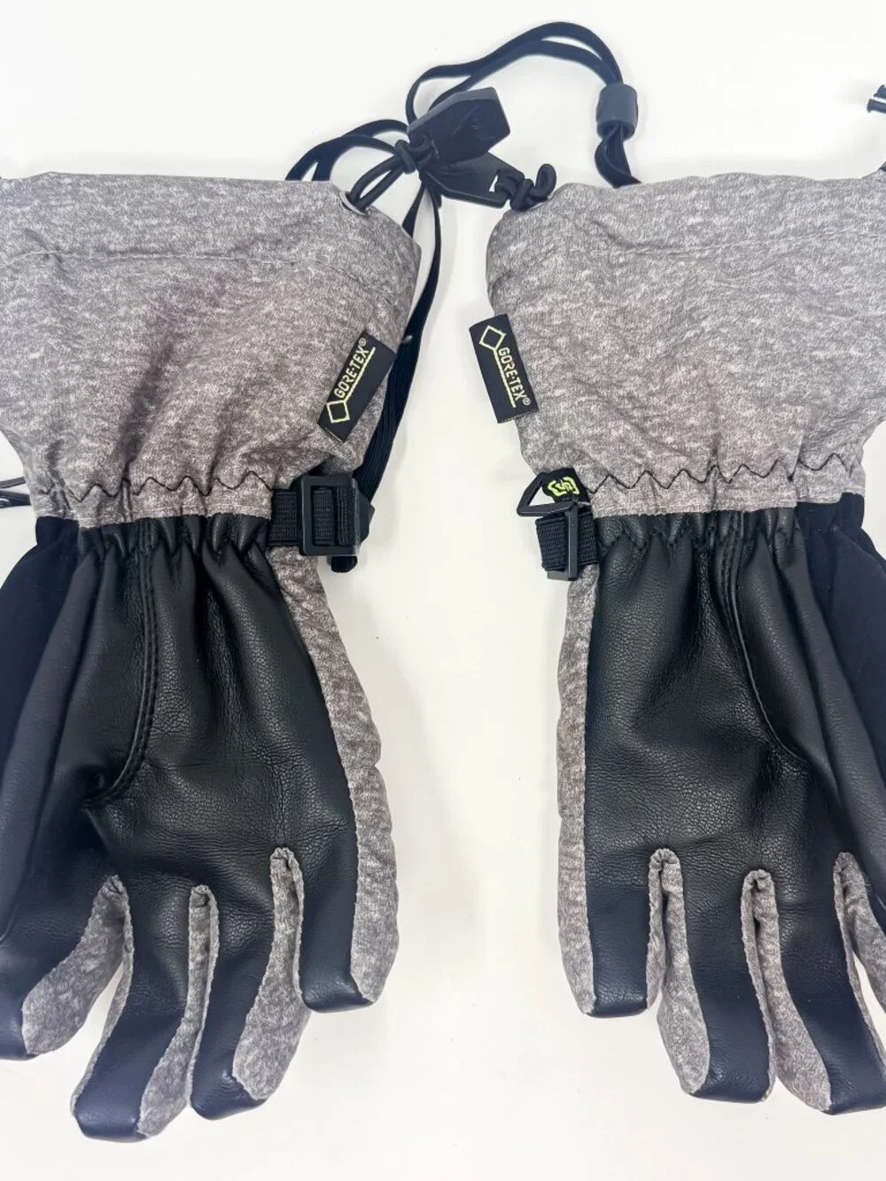 Burton Kid's GORE-TEX Waterproof Gloves Size Small Gray/Black Gauntlet Cuffs